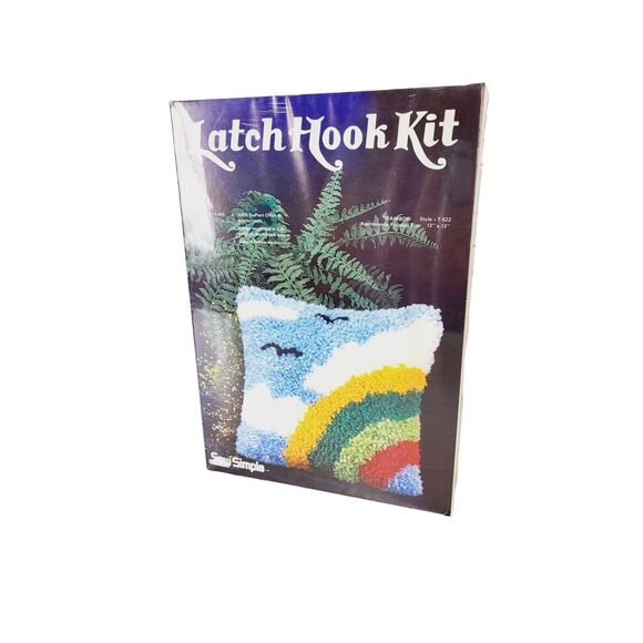 Vintage 70s Sew Simple Latch Hook Pillow Rainbow Sky Birds 12" x 12" Craft T-522 - Picture 2 of 8